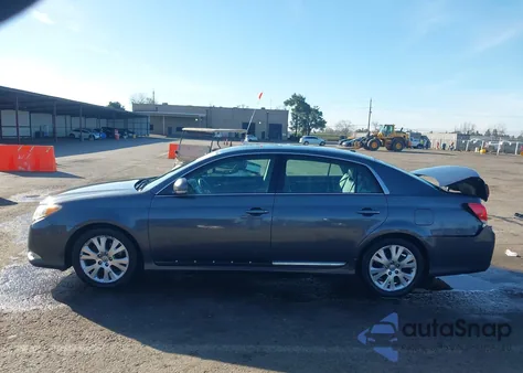 2011 Toyota Avalon z USA, uszkodzony, nr VIN 4T1BK3DB3BU408936